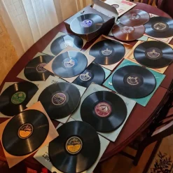 Tradera Stenkakor i skinnväska - Odeon, Columbia, his masters voice, polyphon,^ Stenkakor