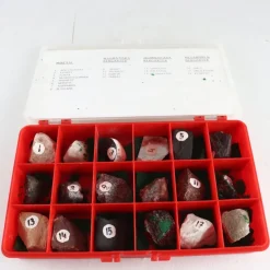 Tradera Stensamling, mineral bergarter, numrerad förteckning, 18 st^ New Age