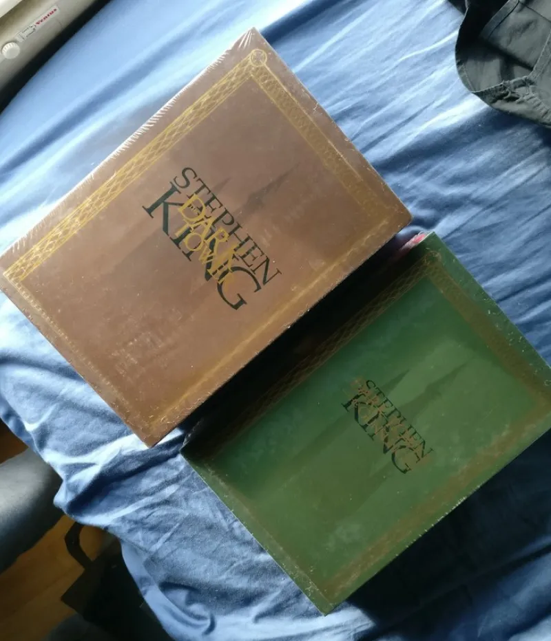 Tradera Stephen King: Dark Tower & Gunslinger (2 slipcases)> Amerikanska Serier