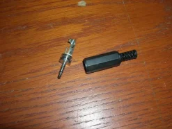 Tradera Stereo plugg 2,5mm för lödning^ Mp3 & Mp4-spelare