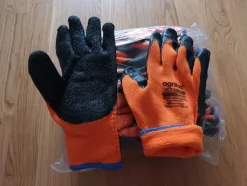 Tradera Stickade vinterhandskar latexbelagda 12-pack Storlek 9> Skyddsutrustning & Kläder