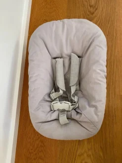 Tradera Stokke Tripp Trapp® Nyfödd Set - Ljusgrå> Barn- & Babystolar