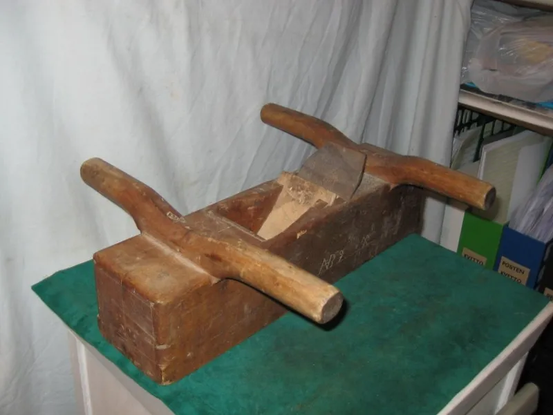 Tradera Stor 2 hands rubank. signerad/märkt> Allmoge