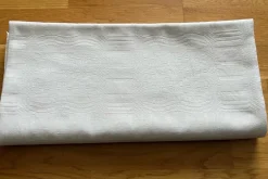 Tradera Stor äldre vävd linneduk linne duk vit 148x148 cm vintage retro> Textilier