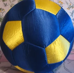 Tradera STOR tygboll Blå Gul Barn present Unik Sverige boll Sommar lek aktivitet fin kul> Utomhusleksaker