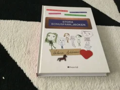 Tradera Stora Bonusfamiljboken av Helene Arkhem(Nyskick)> Graviditets- & Barnböcker