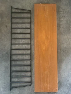 Tradera Stringhylla retro gavel och hyllplan i teak^ Möbler