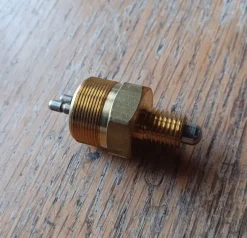 Tradera Strömställare Diffspärr Scania 311969 Passar Bla 142 Mfl enl Bild 3-4^ Lastbilar & Bussar