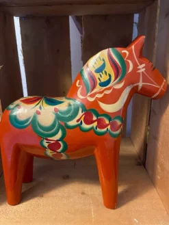 Tradera Större dalahäst 25,5 cm^ Dalahästar