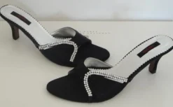 Tradera Damskor<Super snygga sandaler med strass Från Metro shoes Nya