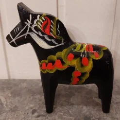 Tradera Svart Dalahäst, handmålad 13,5 cm^ Dalahästar