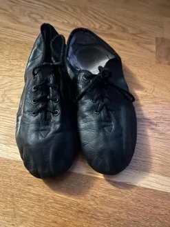 Tradera Tävlingsdans<Svarta jazzskor