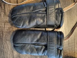 Tradera Svarta Lindberg vantar i älgskinn> Accessoarer