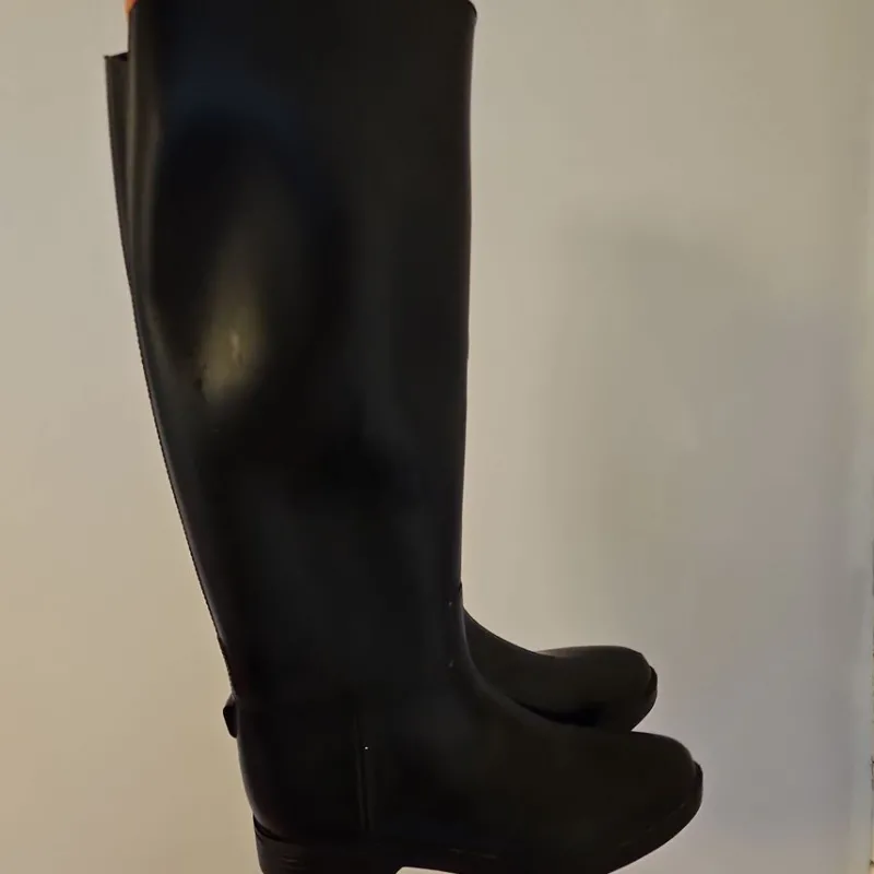 Tradera Häst & Ridsport<Svarta Ridstövlar storlek 36