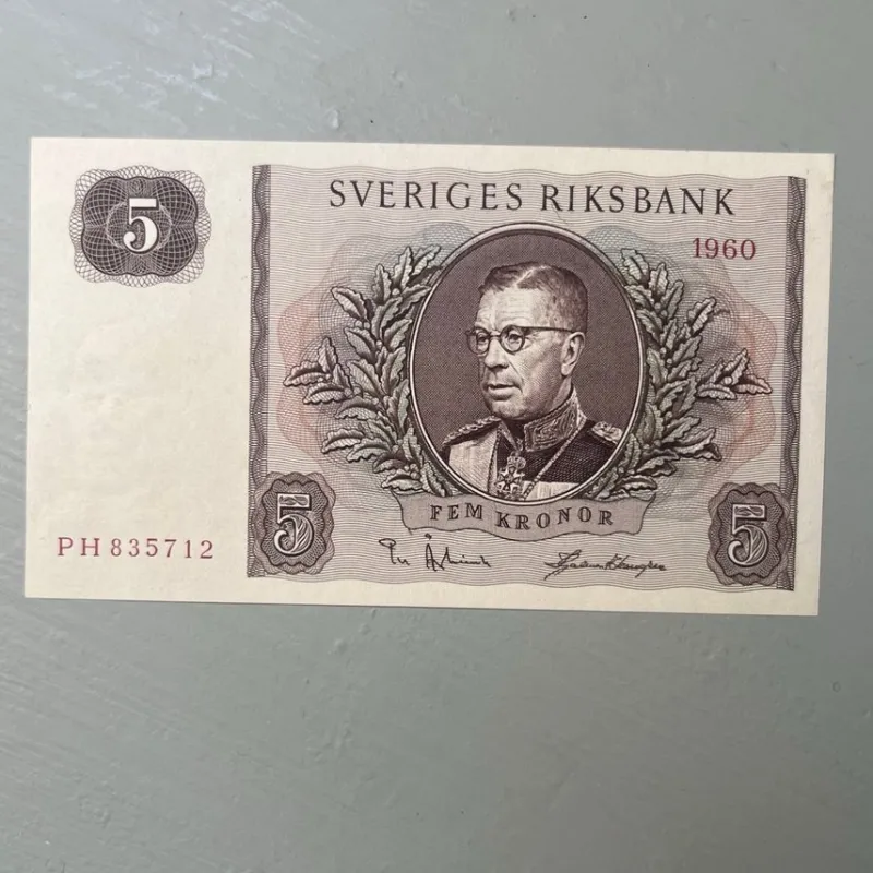 Tradera Svensk femkronorssedel från 1960. Ovikt^ Sedlar