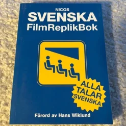 Tradera Svenska FilmReplikBok - Alla Talar Svenska av Niccos> Drama, Dans, Film & Teater