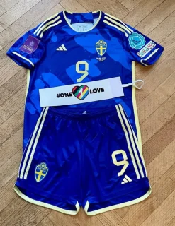 Tradera Fotboll<Sverige SvFF fotbollströja Damlandslaget Matchtröja matchanvänd Asllani M