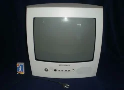 Tradera T2279 gammal tjock liten TV Grundig^ Tv & Tillbehör