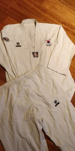 Tradera Kampsport<Taekwondo-dräkt Budo Nord, 180 cm, herr.