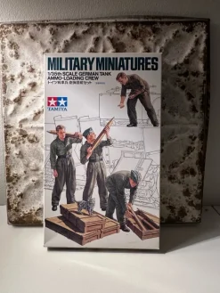 Tradera Tamiya 1/35 skala tysk ammunitionspersonal - Militär Miniatyrer^ Plastbyggsatser
