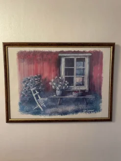 Tradera Tavla med motiv av stuga och trädgård, signerad i trycket Claes Caspersson^ Övrig Konst