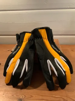 Tradera Tegera Arbetshandskar> Skyddsutrustning & Kläder