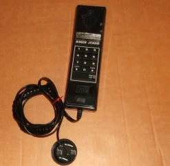 Tradera Fast Telefoni<Telefon Häger Junior Gul knappar plast analog