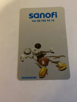 Tradera Telefonkort<Telefonkort - Tele2 Driva Mussaka Lasse Åberg med tilltryck Sanofi