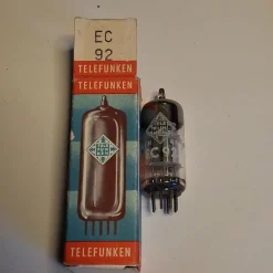 Tradera Telefunken EC92 Elektronrör i Originalförpackning^ Elektronikkomponenter