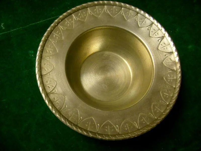 Tradera Tennskål> Tenn & Mässing