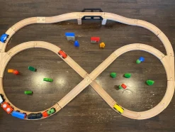 Tradera Tåg set> Brio & Träleksaker