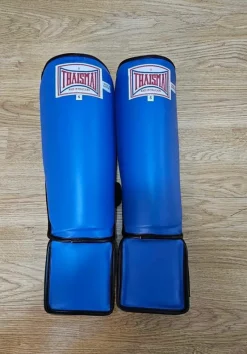 Tradera Boxning<THAISMAI: Benskydd Blå, Svart Storlek S