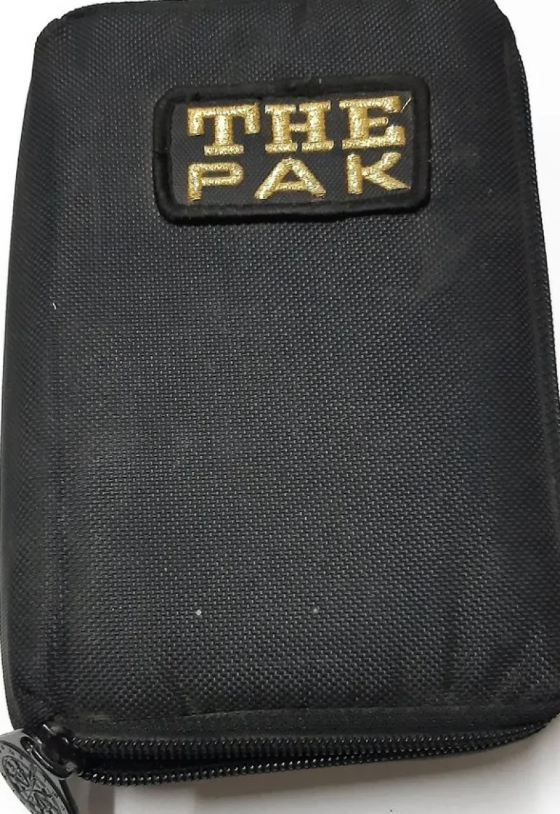 Tradera Dart<The Pak Dart fodral väska med 3 st pilar och Canada flagga dart