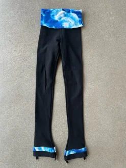 Tradera Konståkning<Thuono svart med blått och vitt tie-dye-mönster träningstights, storlek 2