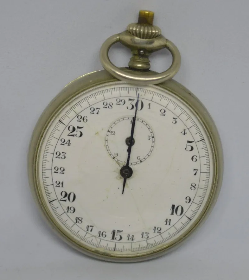 Tradera Tidtagarur boett 5cm ej fungerande nu, övrigt skick se bilder^ Tidtagarur