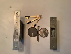 Tradera Tillhållarlås> Lås & Larm