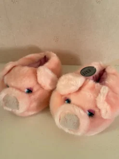 Tradera Övriga Skoprodukter<Tofflor (36/37) gris NYVARA!