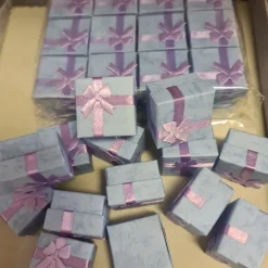 Tradera Varupartier<Tomma Vadderade Present/Smyckesaskar