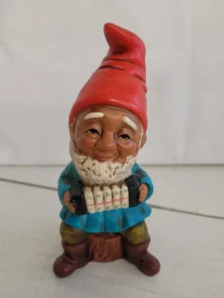Tradera Tomte med dragspel - jultomte, julmotiv, retro, tomte, juldekoration, jul> Högtider