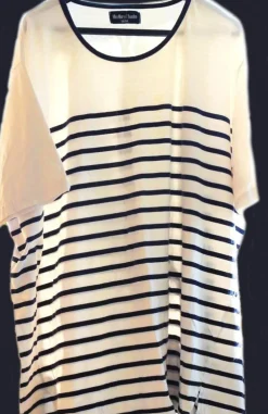 Tradera Topp i marinblått/vitt stl. 58/60^ Damkläder