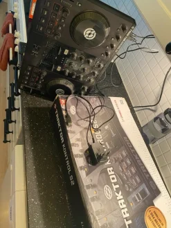 Tradera Traktor Kontrol S2^ Dj-utrustning