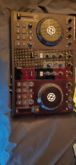 Tradera Traktor Kontrol S2 dj bordet usd kabel medföljer^ Dj-utrustning