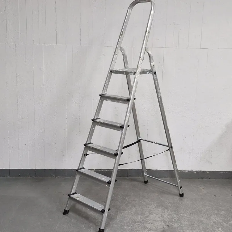 Tradera Trappstege i metall - Hard Head, FTF-6 - 6-Stegs metallstege - Stege> Övriga Byggartiklar