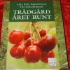 Tradera TRÄDGÅRD ÅRET RUNT av SAMUELSSON SCHENKMANIS FAKTA TIPS BUSKAR BLOMMOR MKT FIN> Botanik
