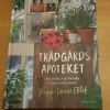 Tradera Trädgårdsapoteket: Att bruka och bereda terapeutiska örter - Oläst.> Botanik