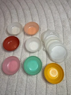 Tradera Tupperware 7 st små skålar med lock^ Tupperware