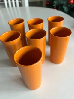 Tradera Tupperware retro muggar/glas ca 1 1/2 dl^ Tupperware