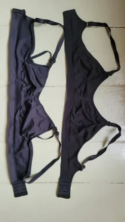 Tradera Två amningsbehåar - Medela och Lindex - Storlek L^ Mammakläder