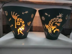 Tradera Två ljuslyktor för väggupphängning ^ Inredningsdetaljer