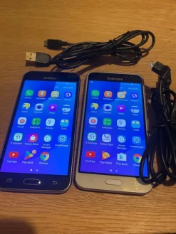 Tradera Mobiltelefoner<Två Samsung Galaxy Smartphones